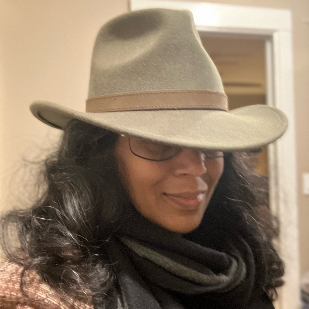 Stylish 100% Wool Women’s Fedora in Olive Green (BNWOT)